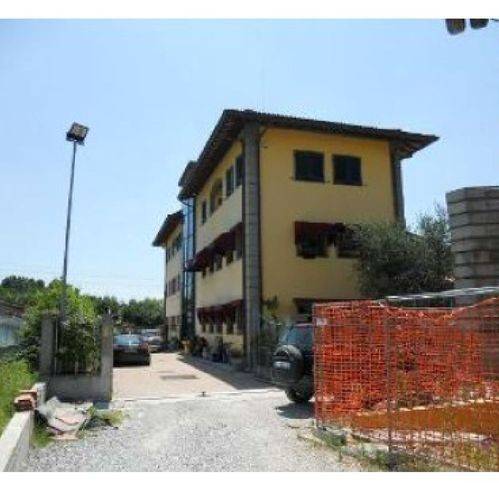 locale di sgombero in vendita a Pieve a Nievole