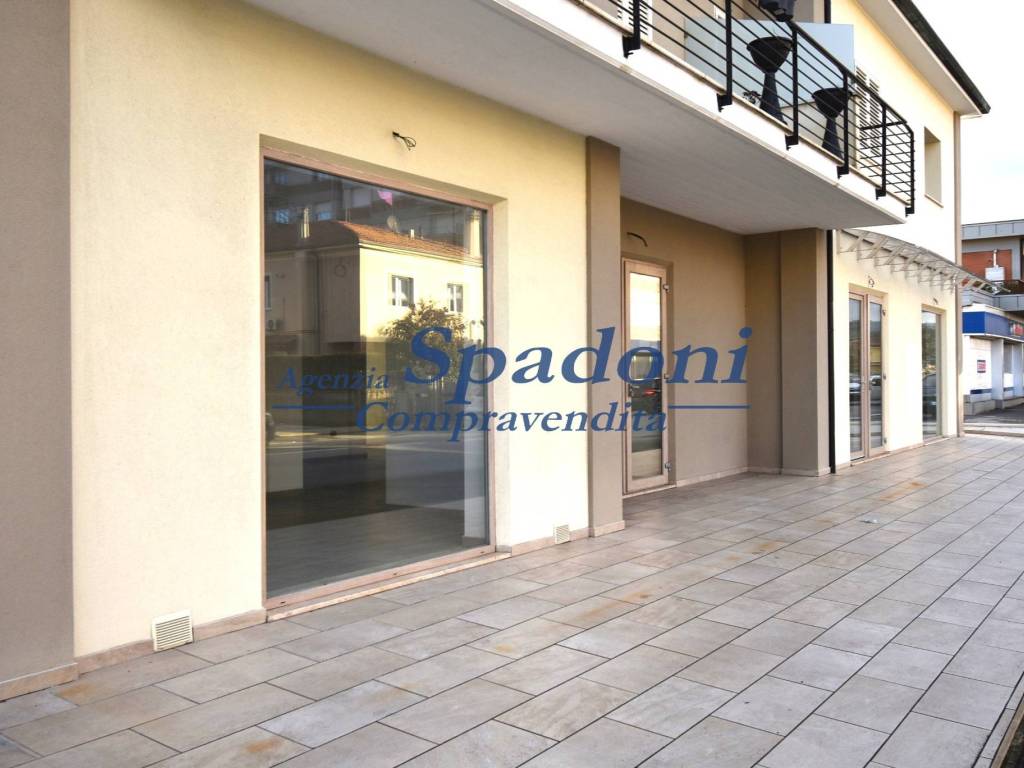 negozio in vendita a Pieve a Nievole