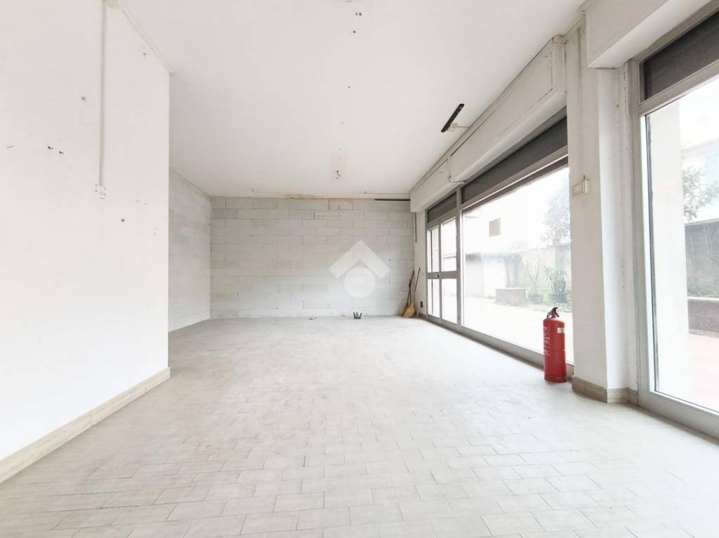 negozio in vendita a Pieve a Nievole