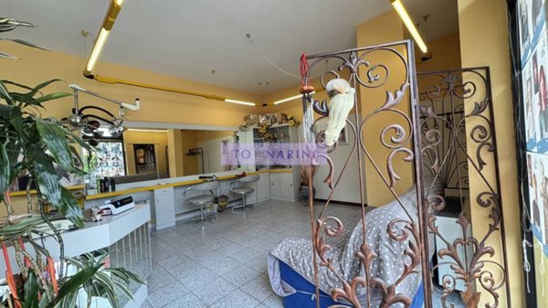 negozio in vendita a Pieve a Nievole in zona Poggetto