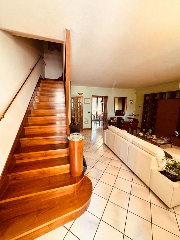 casa indipendente in vendita a Pieve a Nievole in zona Poggetto