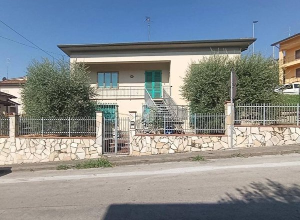 casa indipendente in vendita a Pieve a Nievole in zona Poggetto