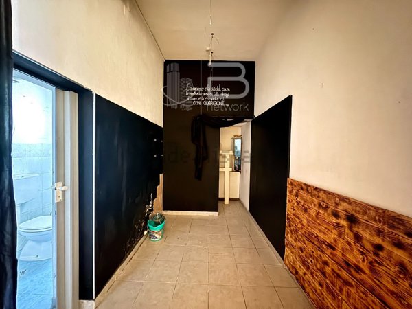 locale commerciale in vendita a Pieve a Nievole in zona Poggetto