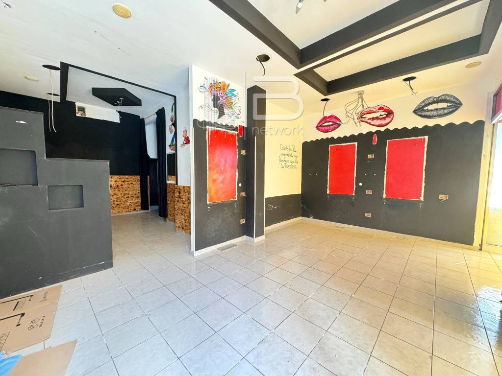 locale commerciale in vendita a Pieve a Nievole in zona Poggetto
