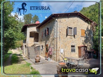 casa indipendente in vendita a Pistoia in zona La Cugna