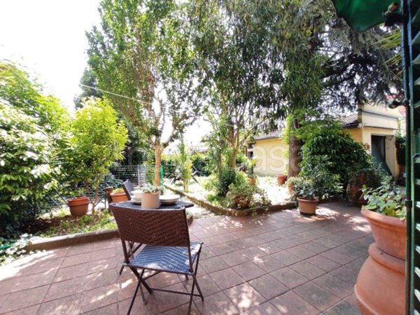 casa indipendente in vendita a Pistoia in zona Centro Città