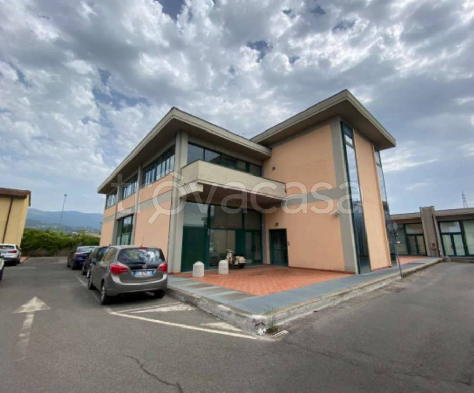 negozio in vendita a Pistoia