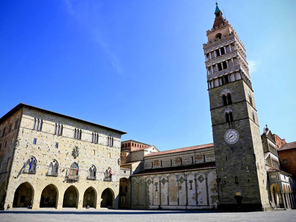 intera palazzina in vendita a Pistoia