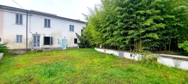 casa indipendente in vendita a Pistoia in zona Centro Città