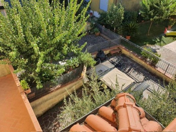 casa indipendente in vendita a Pistoia