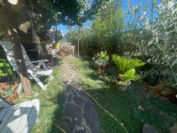 casa indipendente in vendita a Pistoia