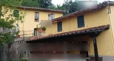 casa indipendente in vendita a Pistoia in zona San Felice
