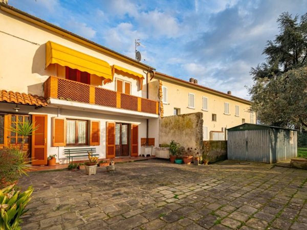 casa indipendente in vendita a Pistoia