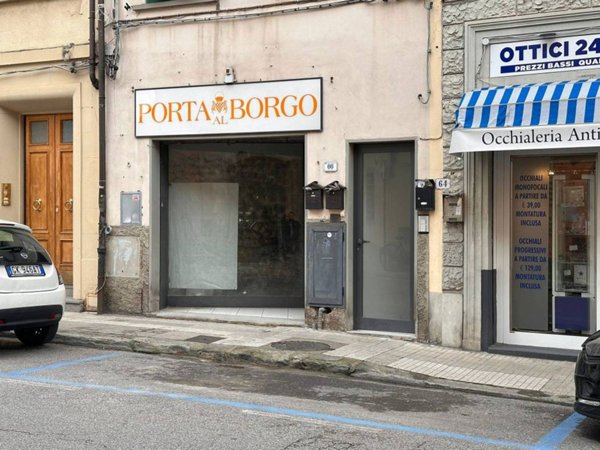 negozio in vendita a Pistoia in zona Centro Città