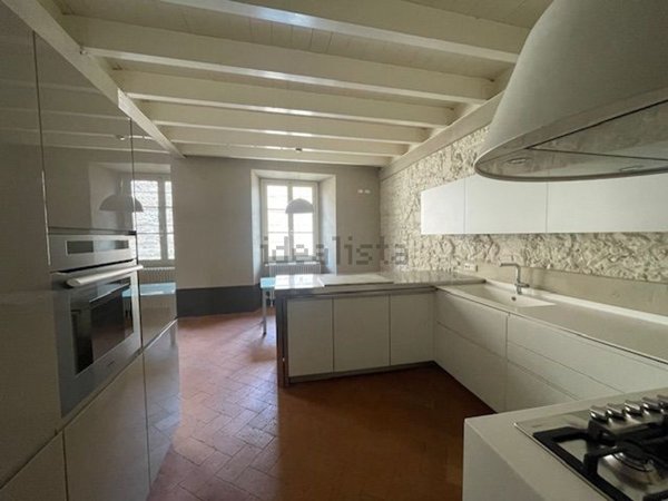 appartamento in vendita a Pistoia in zona Centro Città