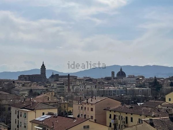 appartamento in vendita a Pistoia in zona Stadio