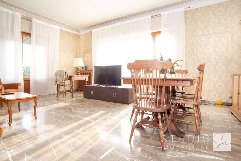 appartamento in vendita a Pistoia in zona Centro Città