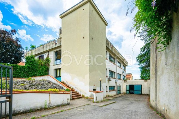 casa indipendente in vendita a Pistoia in zona Stadio