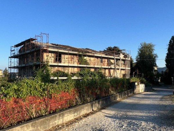 casa indipendente in vendita a Pistoia