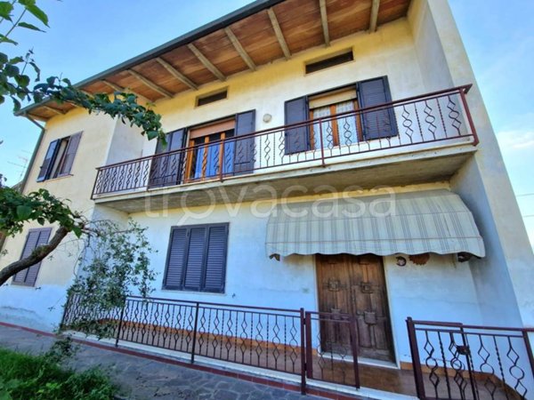 casa indipendente in vendita a Pistoia