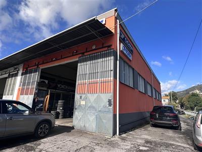 capannone in vendita a Pistoia in zona Uzzano