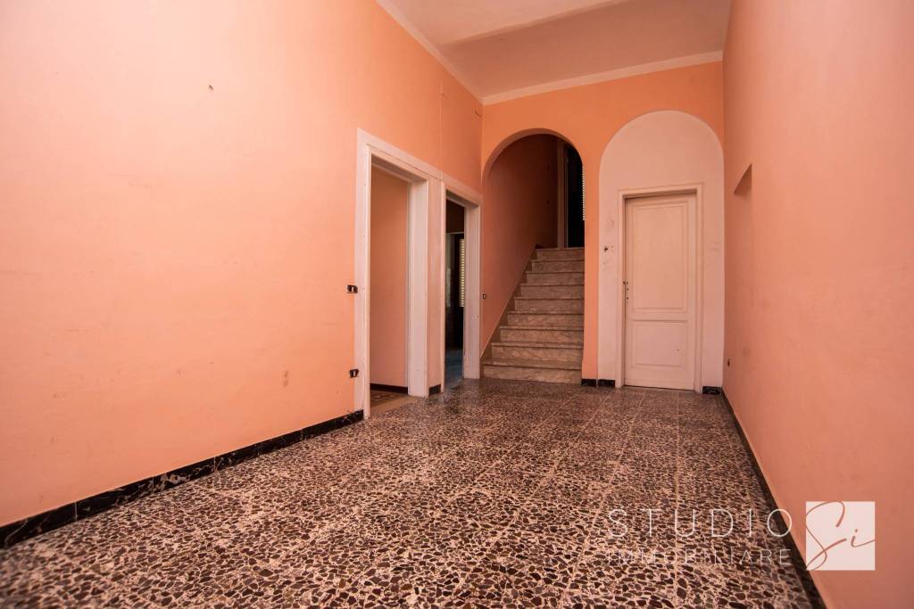 casa indipendente in vendita a Pistoia in zona Centro Città