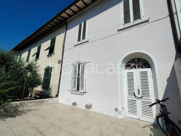 casa indipendente in vendita a Pistoia