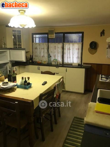 casa indipendente in vendita a Pistoia
