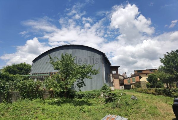 casa indipendente in vendita a Pistoia in zona Pontelungo