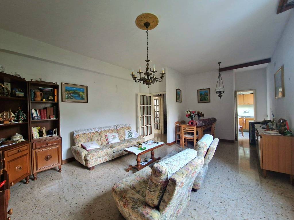 appartamento in vendita a Pistoia in zona Sammommè