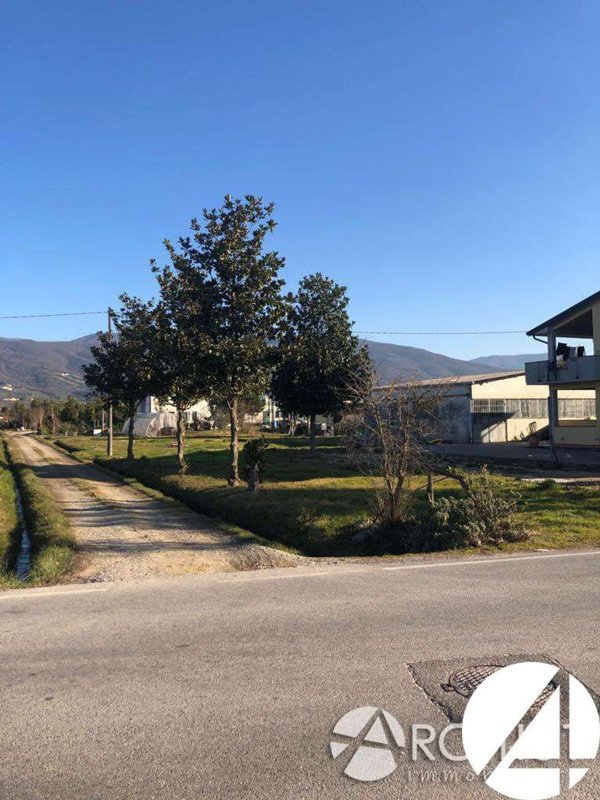 capannone in vendita a Pistoia