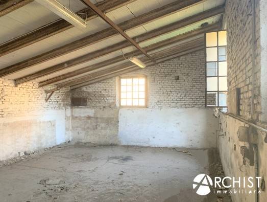 casa indipendente in vendita a Pistoia in zona Centro Città