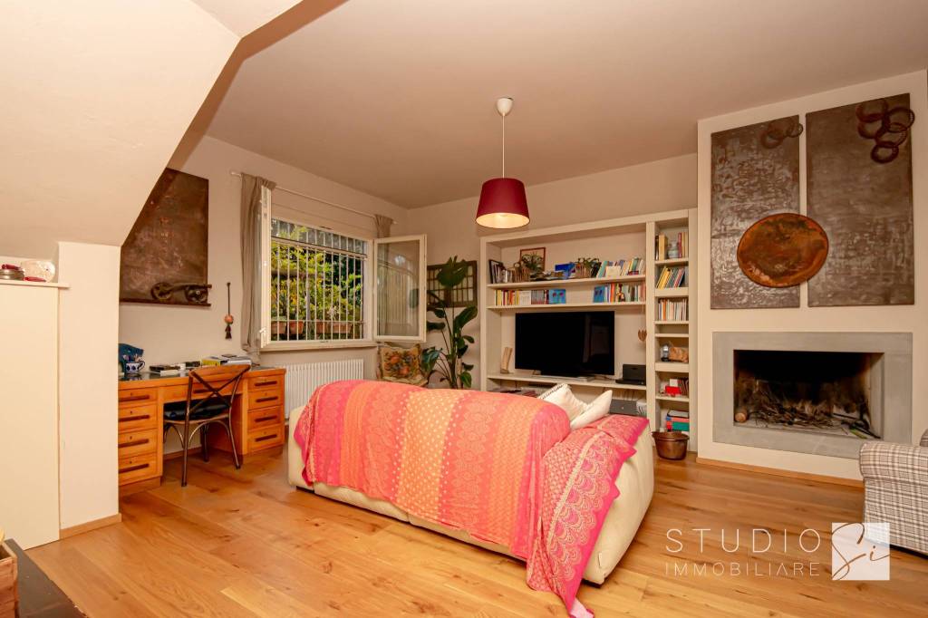 casa indipendente in vendita a Pistoia in zona Centro Città