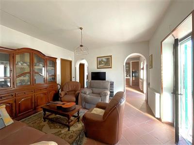 casa indipendente in vendita a Pistoia in zona Chiesina Uzzanese