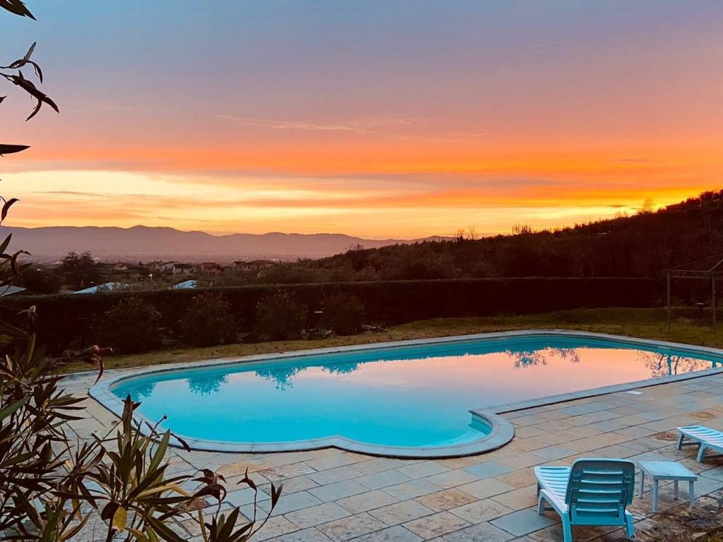 casa indipendente in vendita a Pistoia