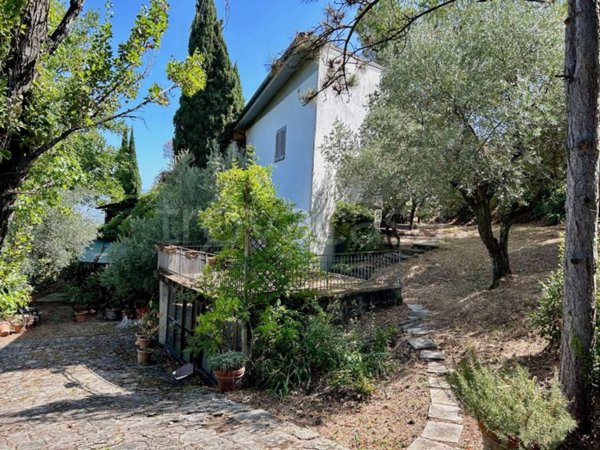 villa in vendita a Pistoia