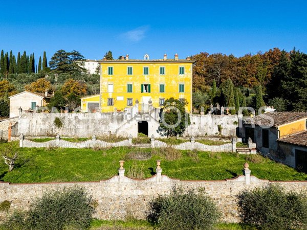 villa in vendita a Pistoia in zona Centro Città