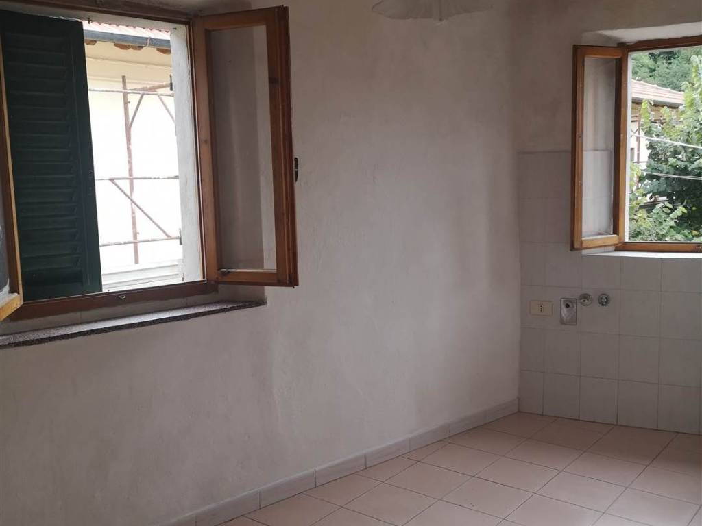casa indipendente in vendita a Pistoia in zona Pracchia
