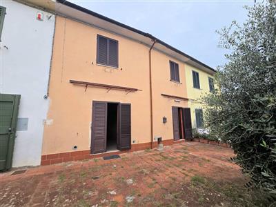 casa indipendente in vendita a Pistoia