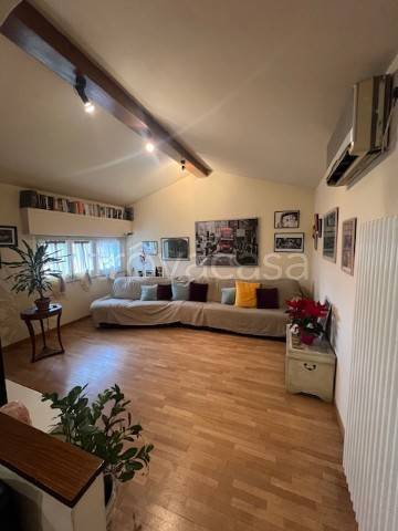 casa indipendente in vendita a Pistoia
