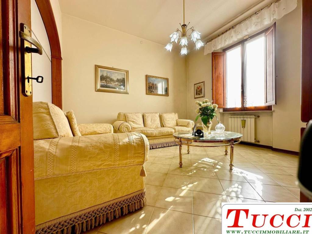 casa indipendente in vendita a Pistoia in zona Centro Città