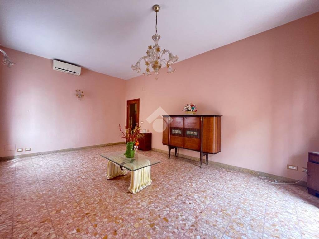 appartamento in vendita a Pistoia in zona Centro Città