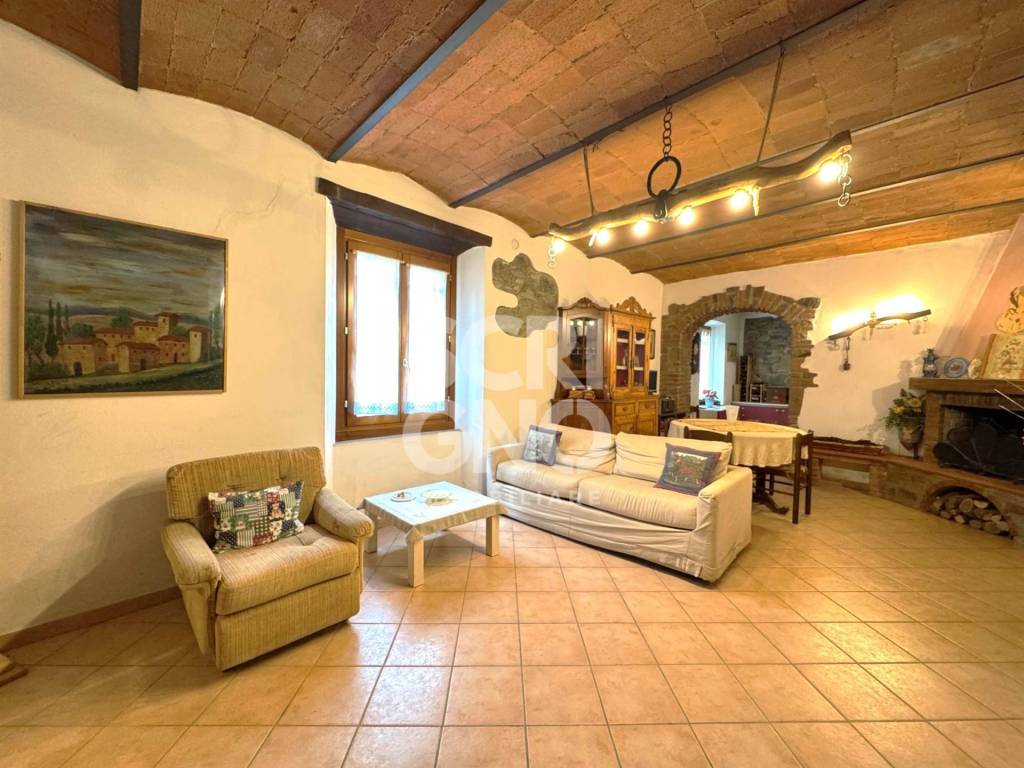 casa indipendente in vendita a Pistoia in zona Pracchia