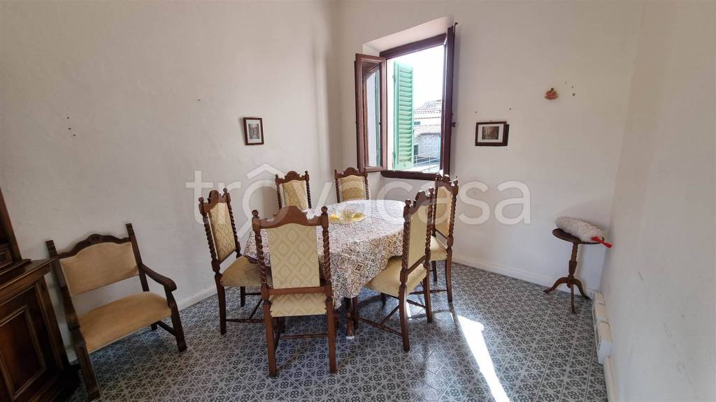 casa indipendente in vendita a Pistoia in zona Centro Città