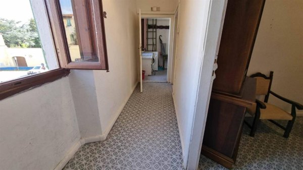casa indipendente in vendita a Pistoia in zona Centro Città