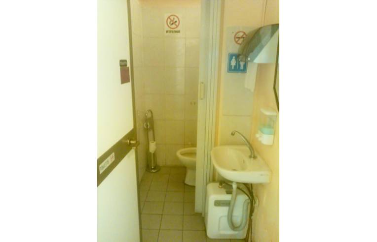 negozio in vendita a Pistoia in zona Centro Città