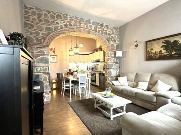 casa indipendente in vendita a Pistoia in zona Spazzavento
