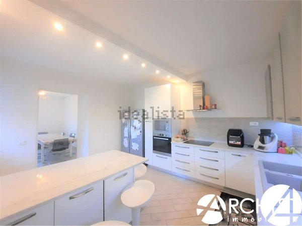 casa indipendente in vendita a Pistoia in zona Centro Città