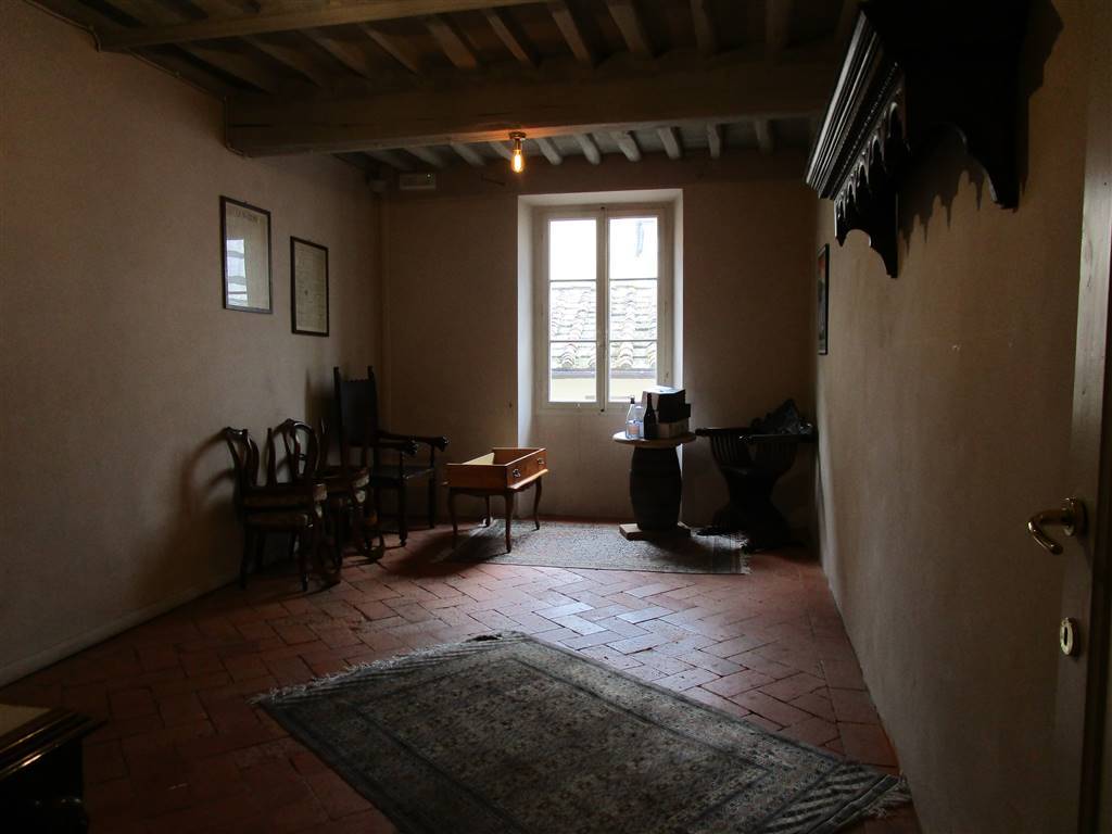 quadrivano in vendita a Pistoia in zona Centro Città