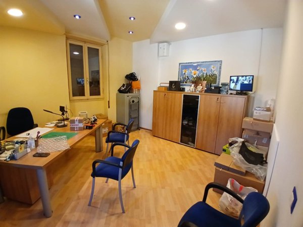 ufficio in vendita a Pistoia in zona Centro Città